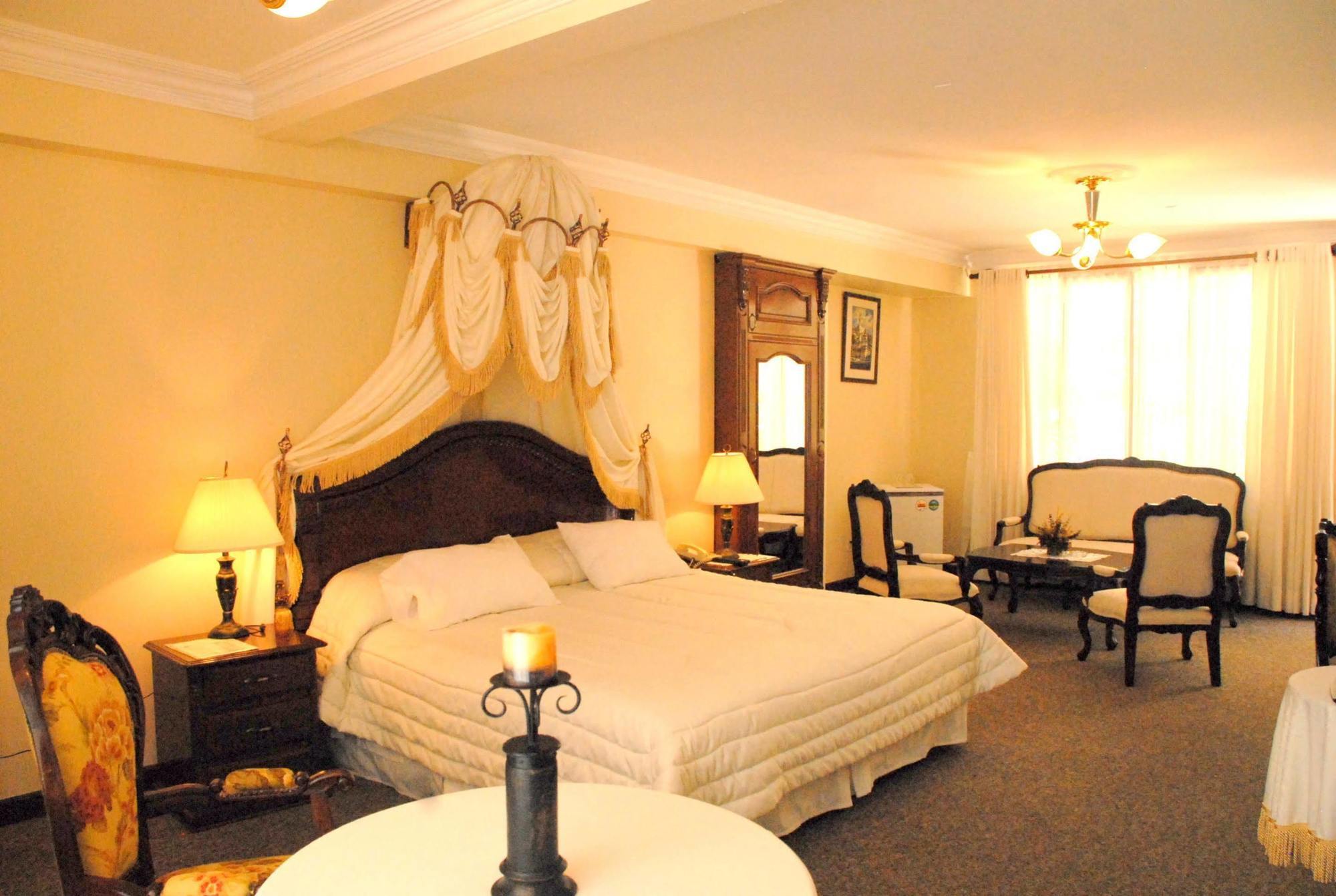Hotel Independencia Сукре Екстериор снимка